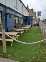 The Sun Inn outside