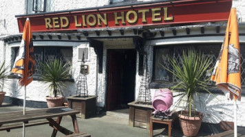 Red Lion outside