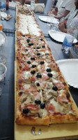 L' Angolo Della Pizza Da Zio Leo food
