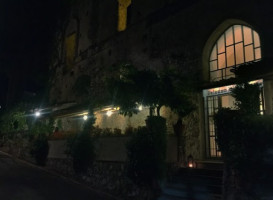 Enotavola Wine Palazzo Della Marra outside