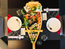 Sushi Family food
