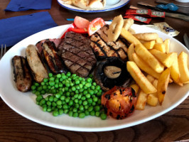 The Chaddlewood Inn food