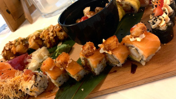 Neko Sushi food