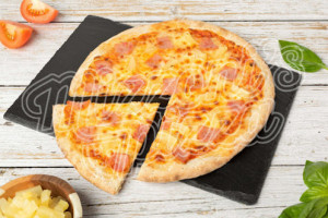 Mizzoni's Pizza food