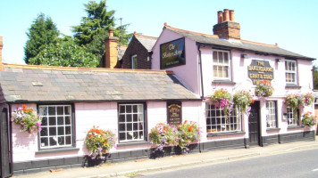 The Bakers Arms outside