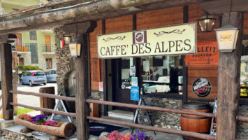 Caffe Des Alpes outside