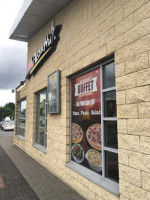 Pizza Hut outside