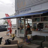 Riverside Cafe Isbar inside