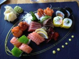 Rå Sushi food