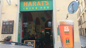 Harat's Irish Pub food