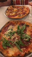 Pizzeria Enzo E Ciro food