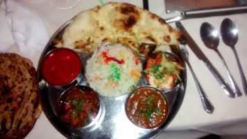Tandoor Mahal food