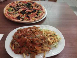 Marizella Pizzeria food
