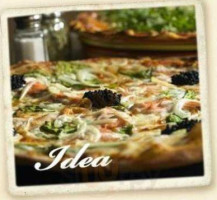 Classic Pizza Iso Omena food
