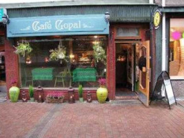 Café Gopal inside