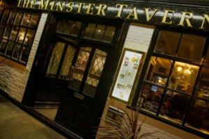 Minster Tavern inside