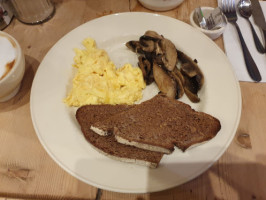 Le Pain Quotidien food