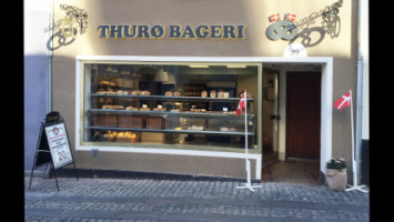 Thuroe Sports Cafe outside
