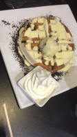 Creams Cafe food