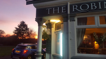 The Robinhood Inn outside