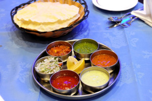 Ruchi Fine Indian Cuisine food