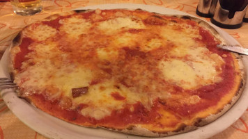 Vito Re Della Pizza food