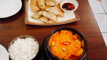 Little Seoul food