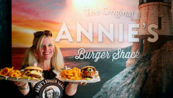 Annie's Burger Shack food