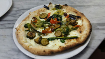 E Pizzeria Da Gino Di Ambrosio Luigi food