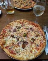 Pizzeria Colibri food