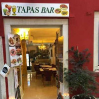 Tapas Grisia outside