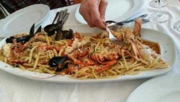 Seafood Girica food