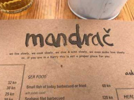 Mandrac Seafood inside