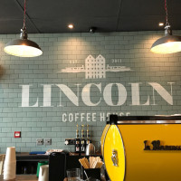 Lincoln Coffee House inside