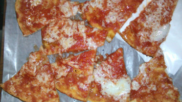 Pizzeria Athos food