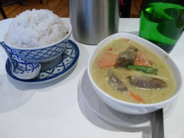 D-dee Thai food
