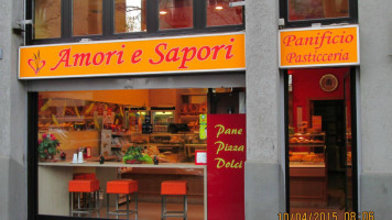 Amori E Sapori food