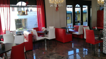 Cafe' Florian inside