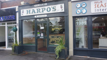 Harpo's Pizza outside