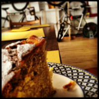 Upcycle Milano Bike Cafe food