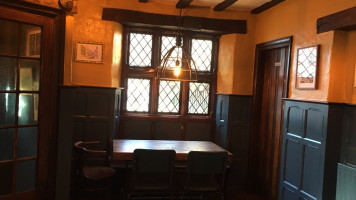 Ye Olde Bell Inn inside