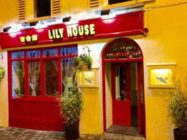 Lily House Thai Chinese Cuisine outside