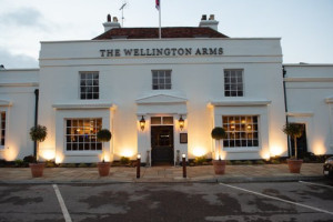 Wellington Arms outside