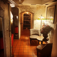 Fino's Wine Bar & Restaurant - Mount Street inside