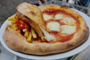Pizzeria La Storia Infinita food