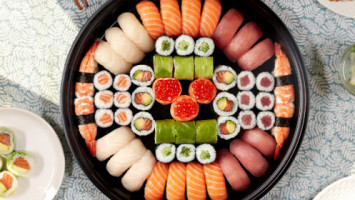 King's Buffet Running Sushi food