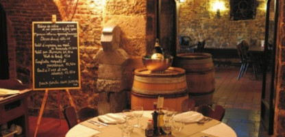 Les Caves De L'abbaye D'aulne food