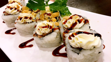 Yi Sushi inside