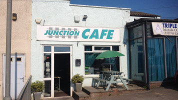 The Junction Cafe outside