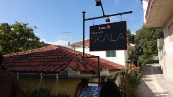 Restoran Skala inside